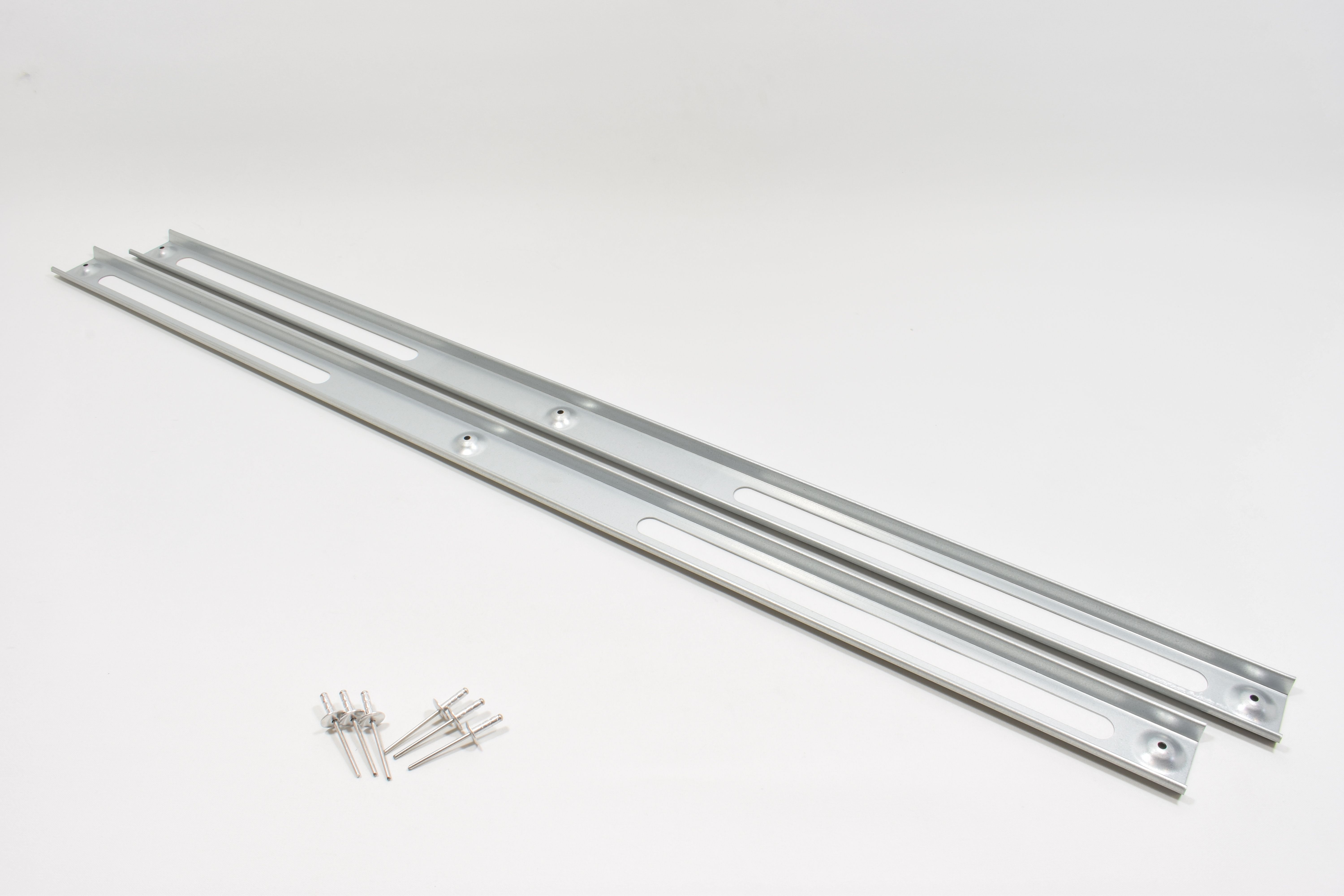 Unter Profil (1080 mm – 2 Stücke, einschließlich Popnieten)